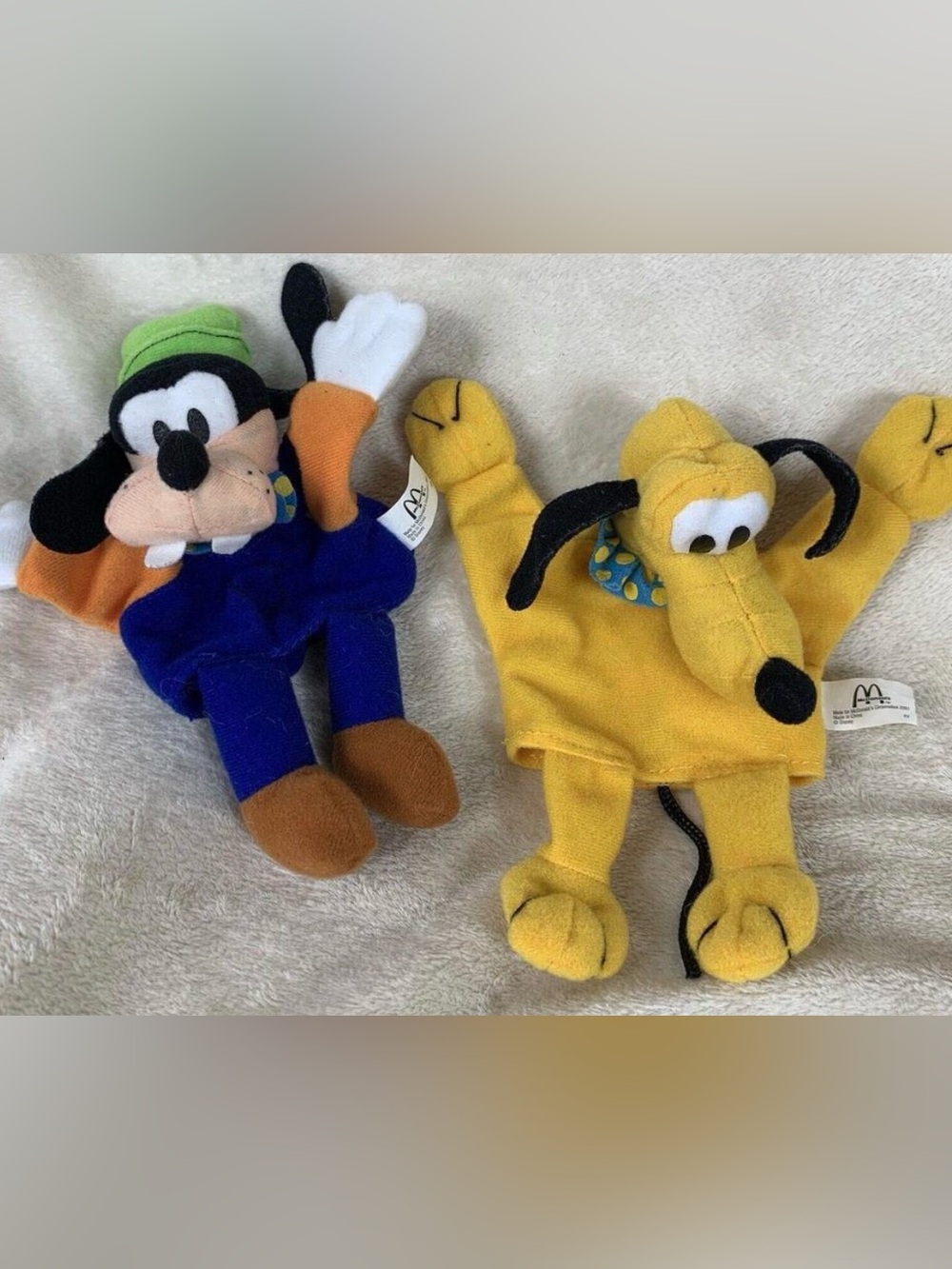 DISNEY VTG GOOFY AND PLUTO PUPPETS DISNEYLAND PARIS - MCDONALDS COLLECTIBLE 2001